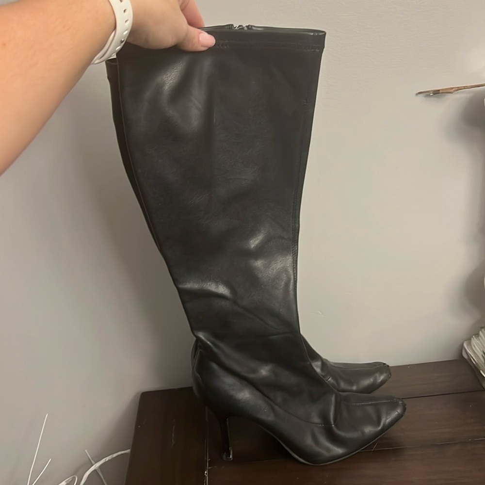 Black boots